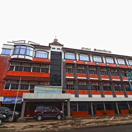 Hotel Sumatera Μεντάν Εξωτερικό φωτογραφία